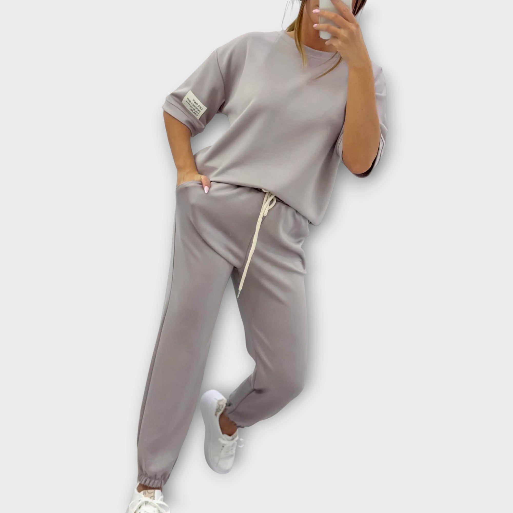 Komplet Loungewear z lahkim krojem