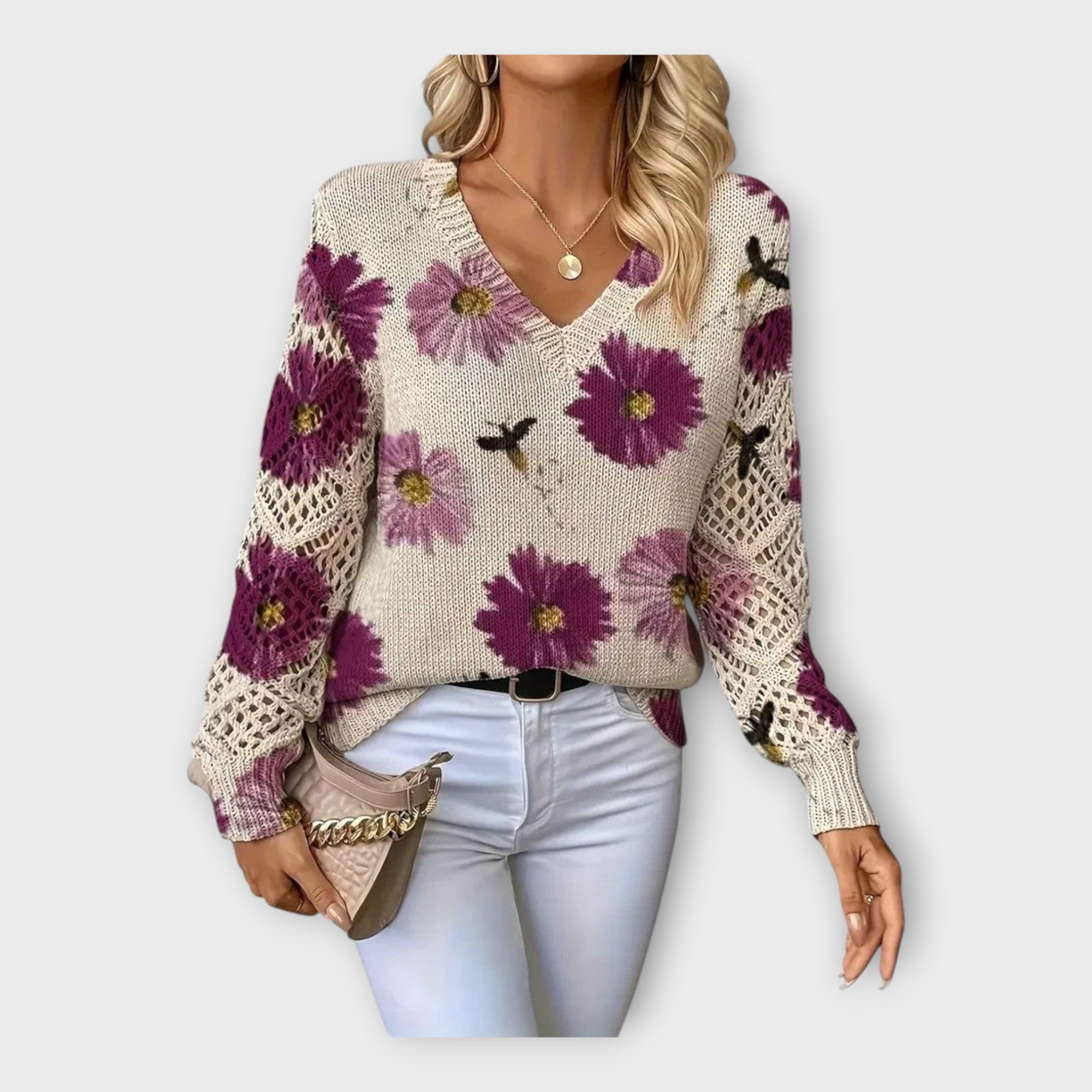 Pleteni Pulover s Čipkastimi Okrasnimi Detajli