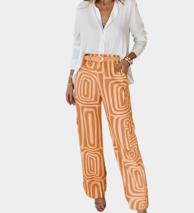 Udoben in eleganten komplet z pasom kot darilo.