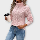Amelija – Eleganten Pulover z Mrežastim Rolom