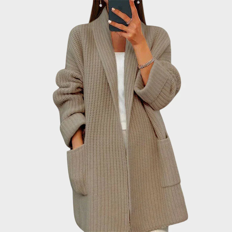 Taja - Pletena volnena jopica z žepi