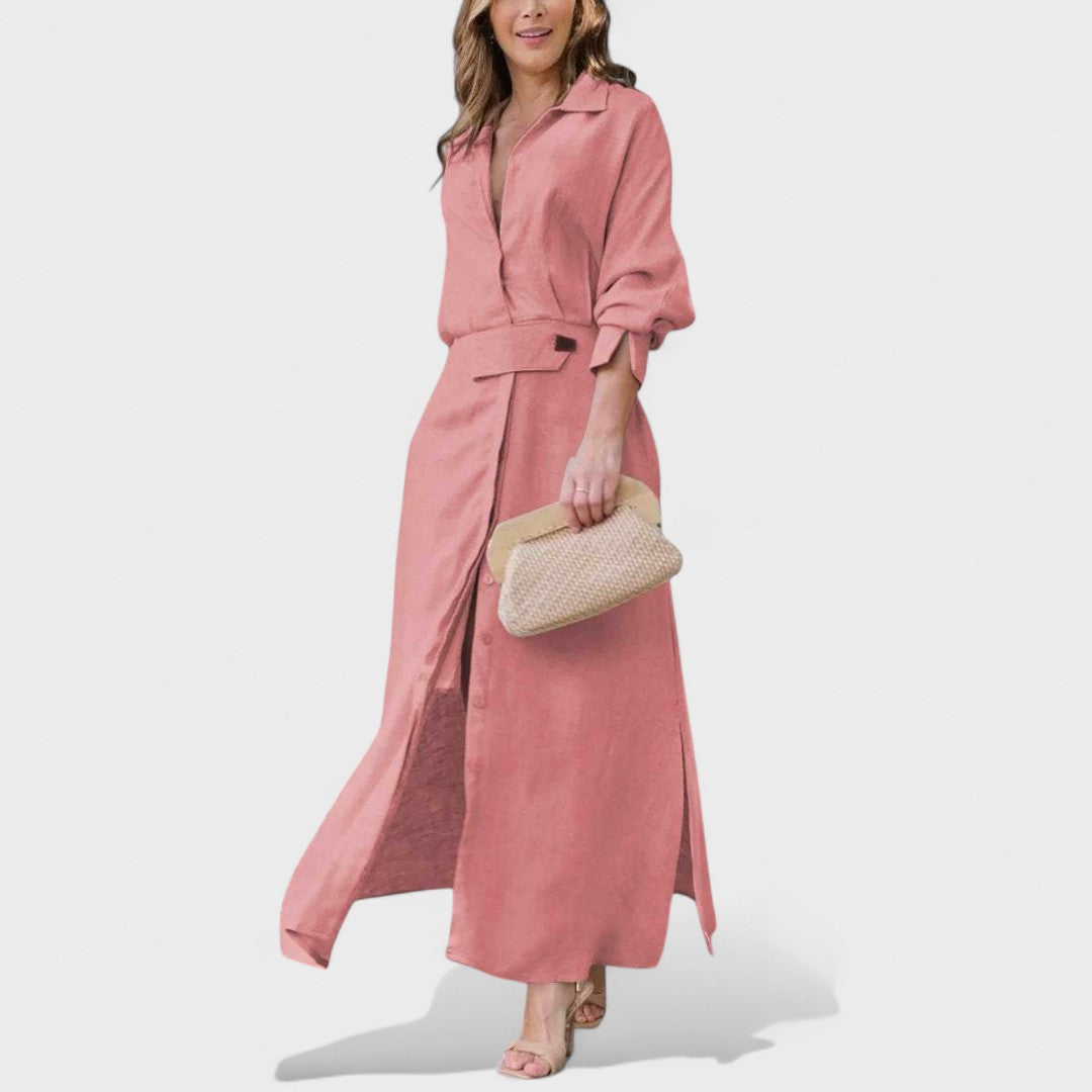 Gordana - Elegantna dolga obleka z V-izrezom" bi lahko prepisali kot: "Gordana - Elegantna dolga obleka z V-izrezom za poseben dogodek.