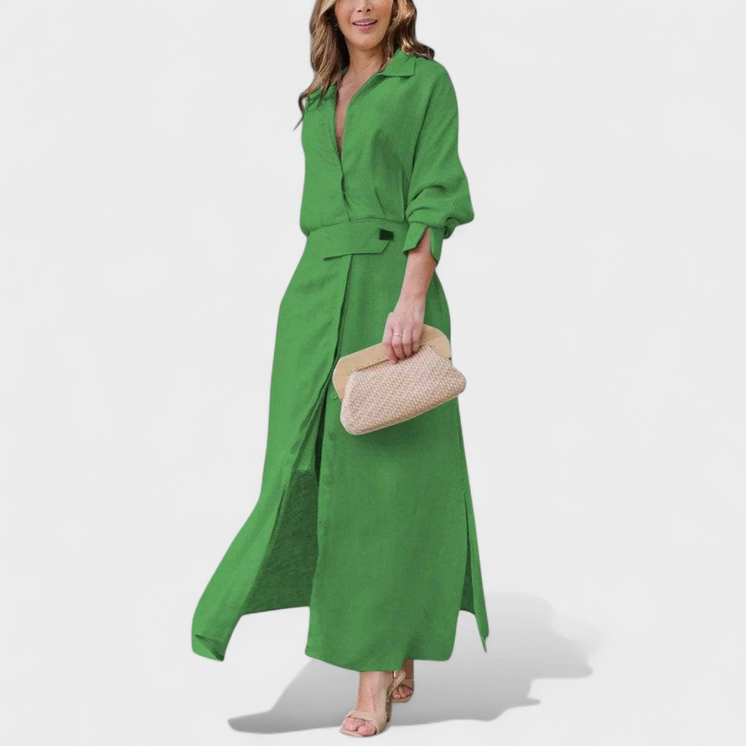 Gordana - Elegantna dolga obleka z V-izrezom" bi lahko prepisali kot: "Gordana - Elegantna dolga obleka z V-izrezom za poseben dogodek.