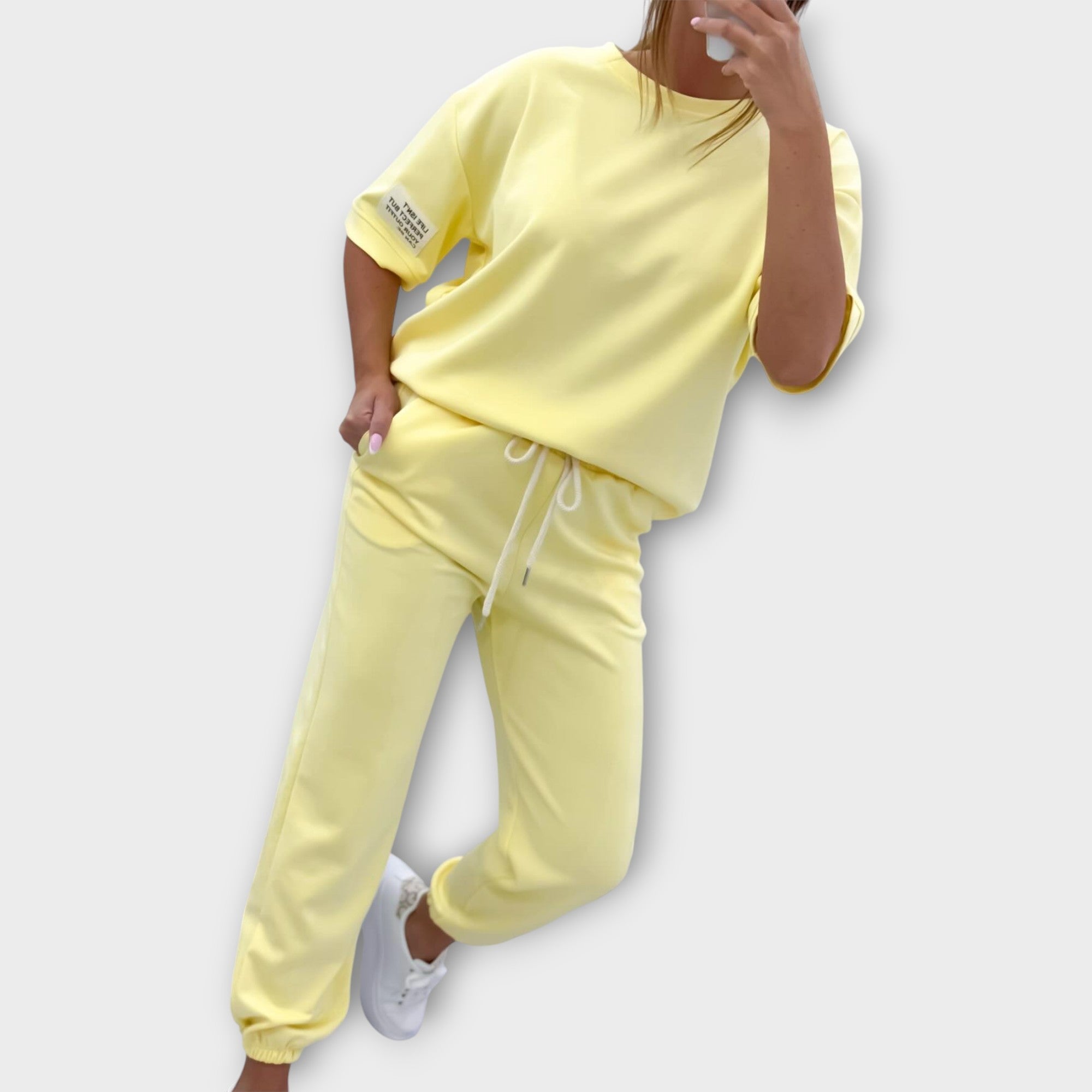 Komplet Loungewear z lahkim krojem