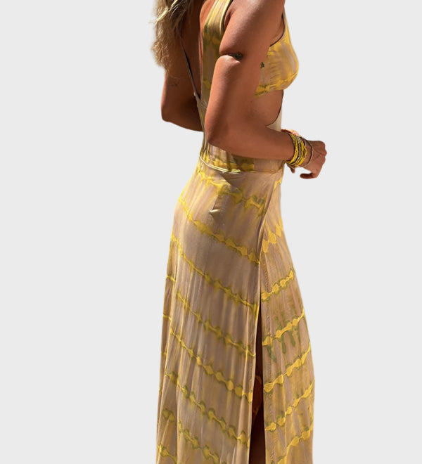 Prostoletno obleko s cut-out detajli