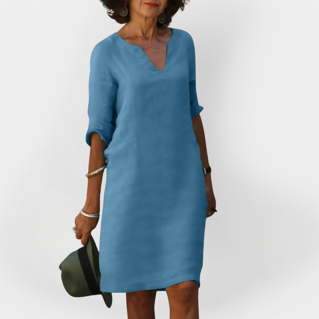 Vsakdanja obleka z V-izrezom