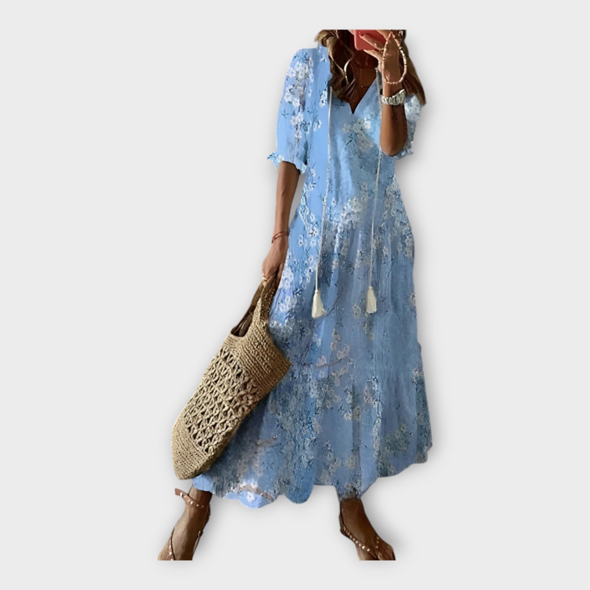 Vintage obleka z vezenjem in V-izrezom