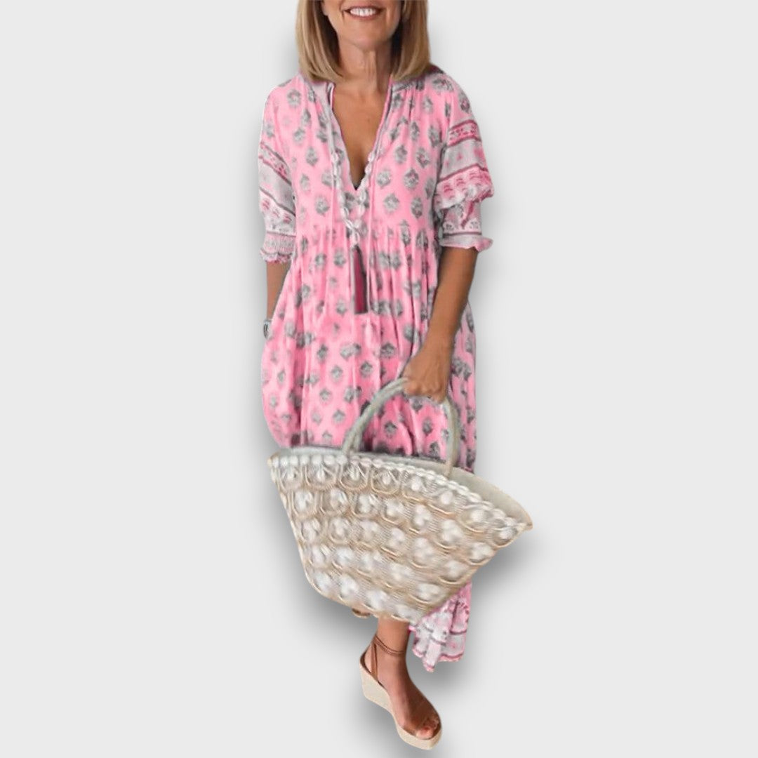 Lahka boho obleka s 3/4 rokavi in izrezom, ki se veže s trakovi