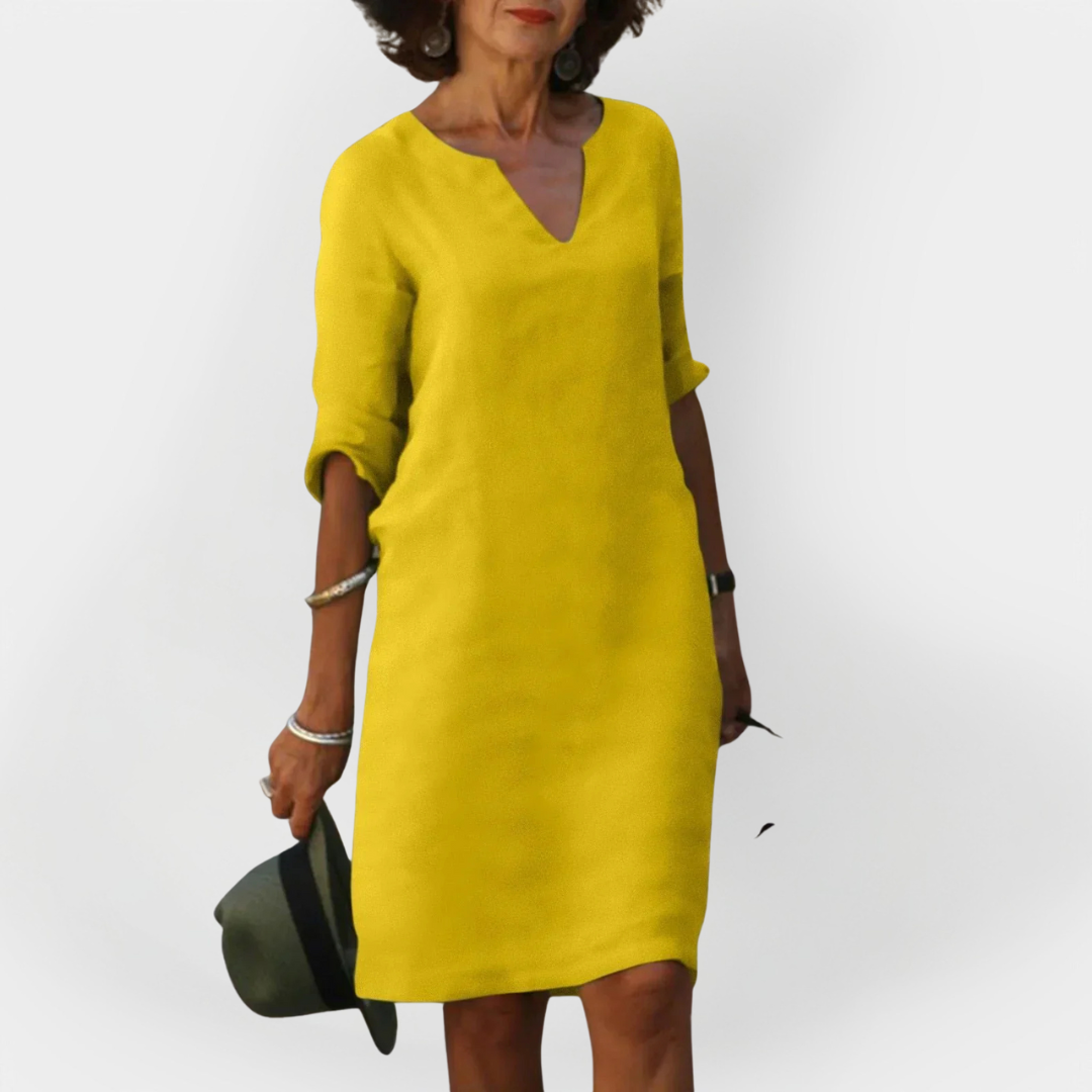 Vsakdanja obleka z V-izrezom