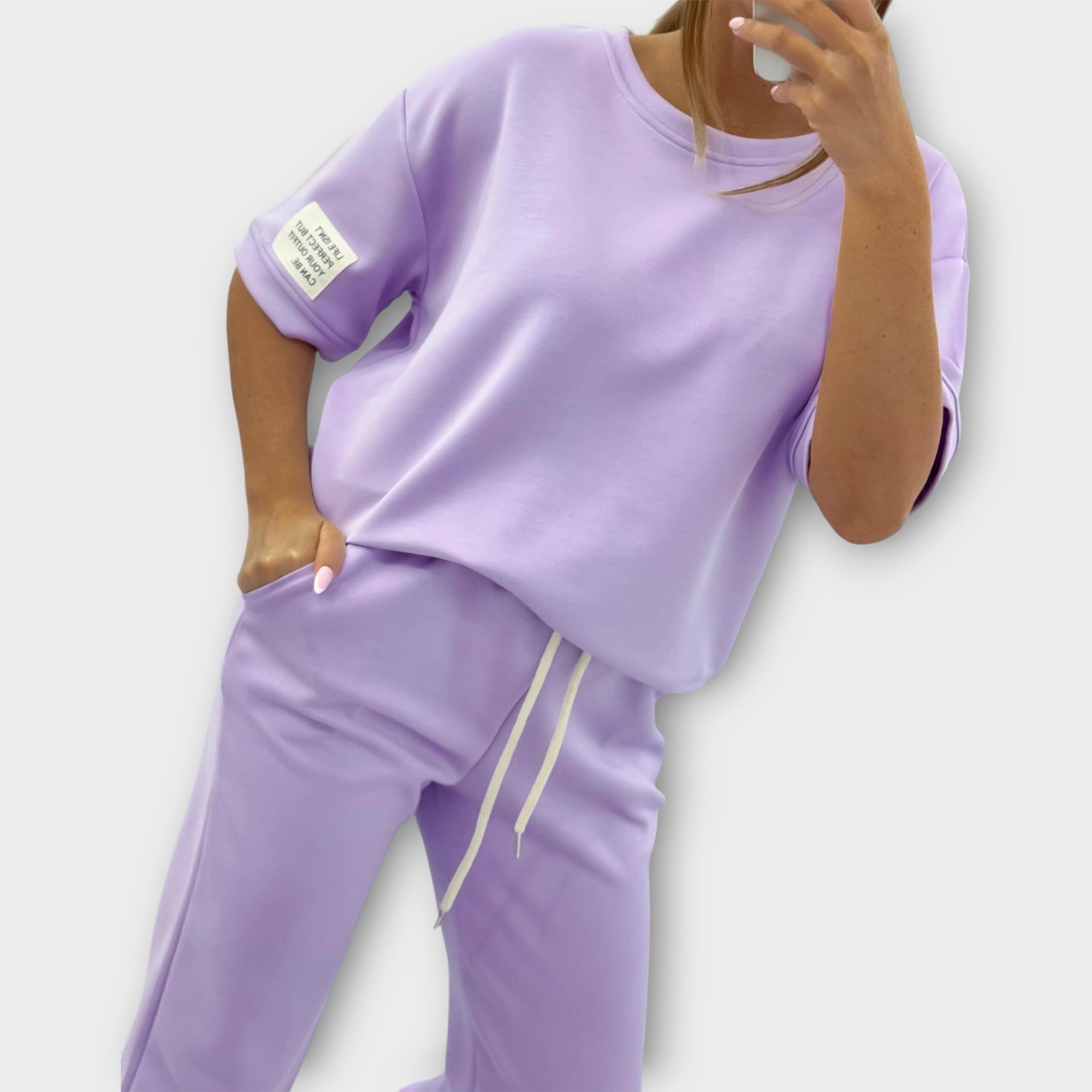 Komplet Loungewear z lahkim krojem