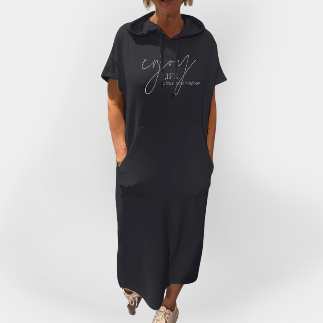 Vsakdanja obleka s kapuco