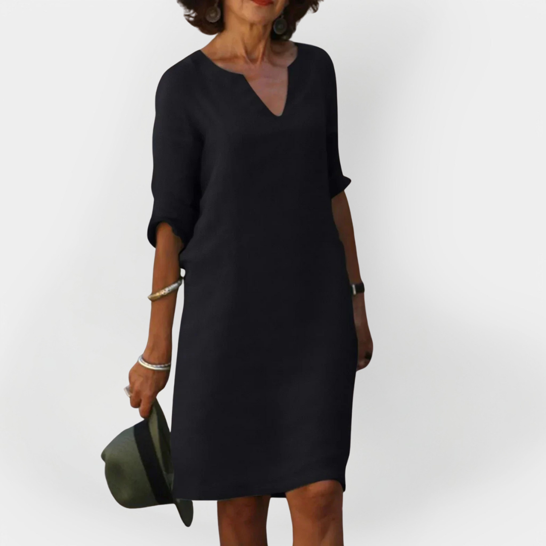 Vsakdanja obleka z V-izrezom