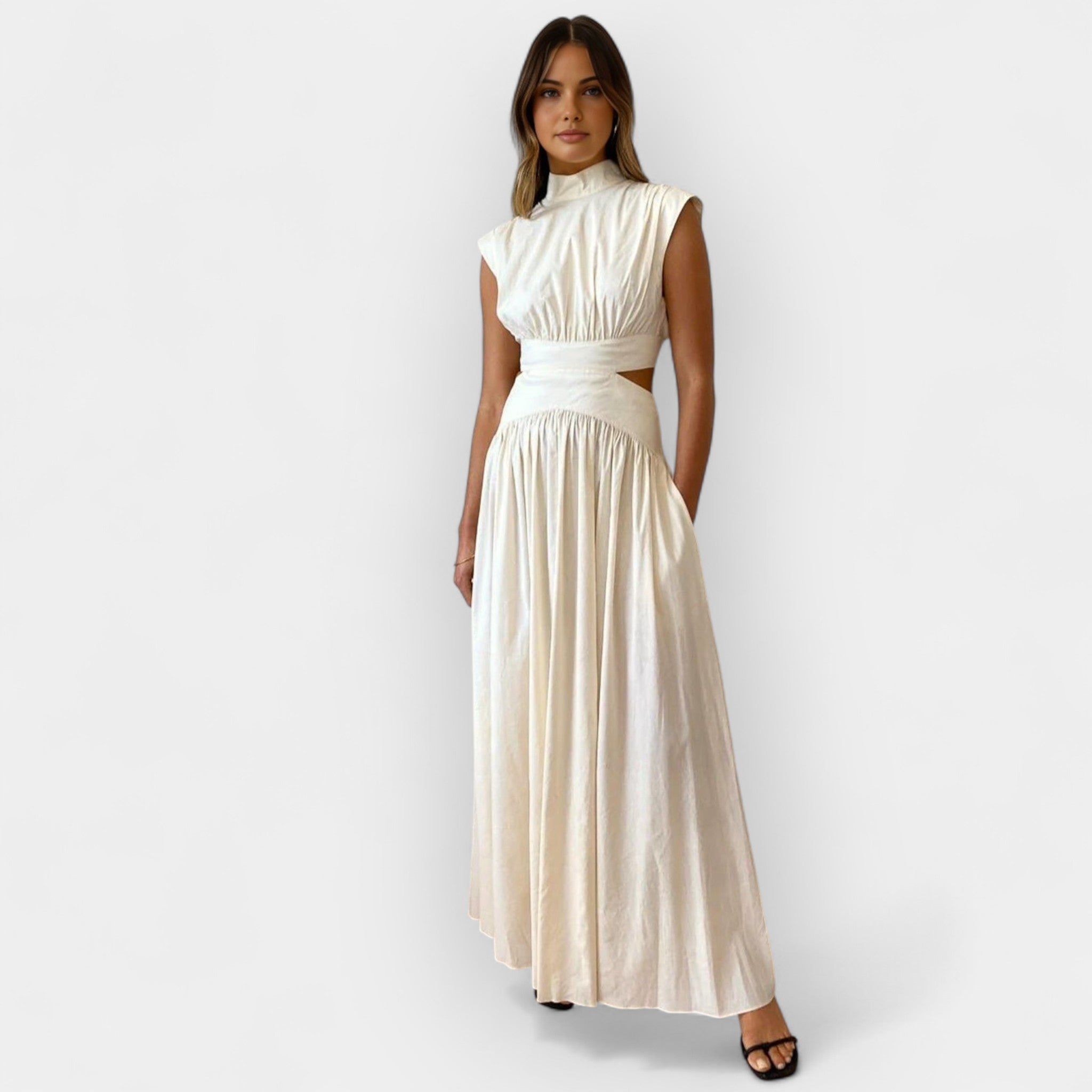 Elegantna obleka z izrezi