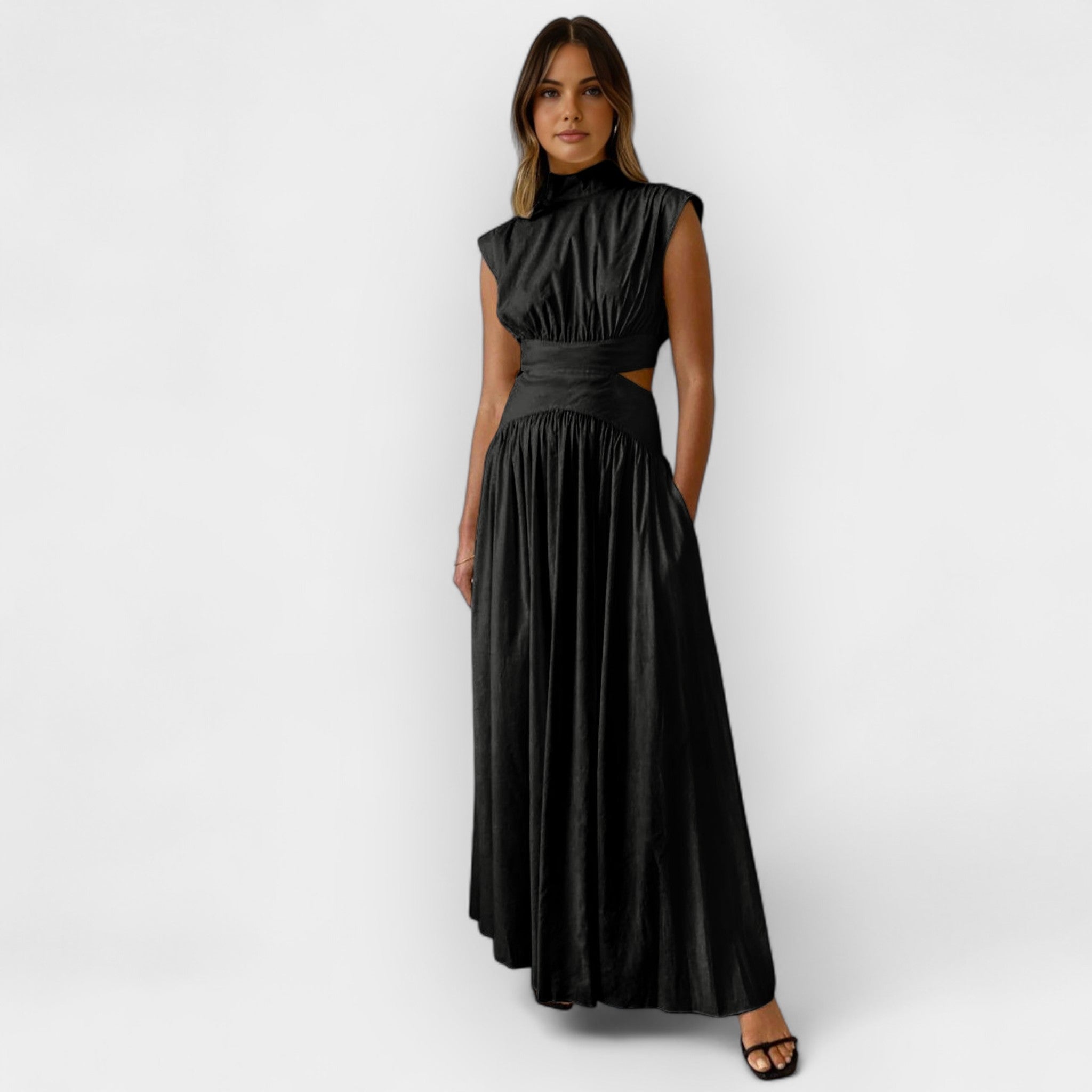 Elegantna obleka z izrezi