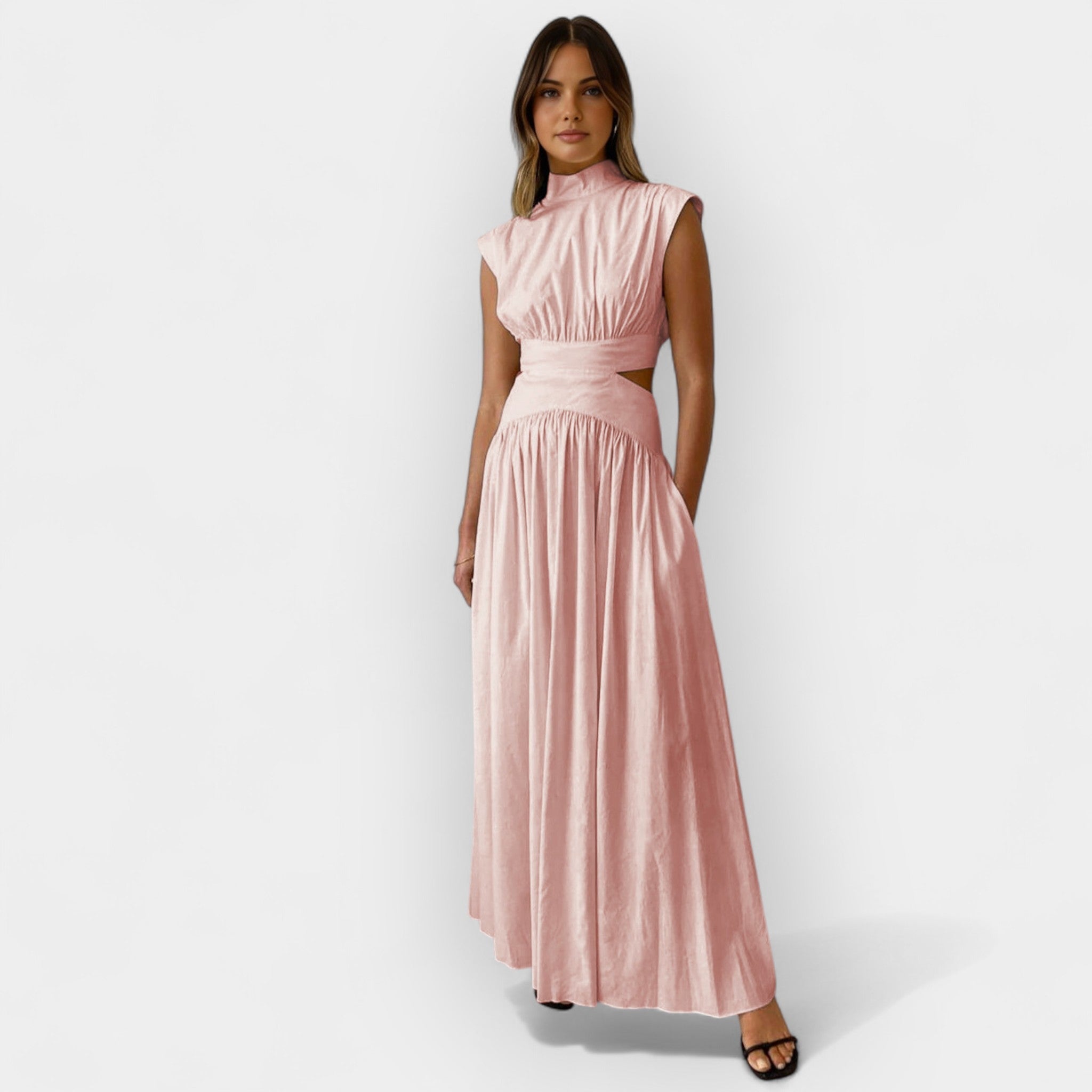 Elegantna obleka z izrezi