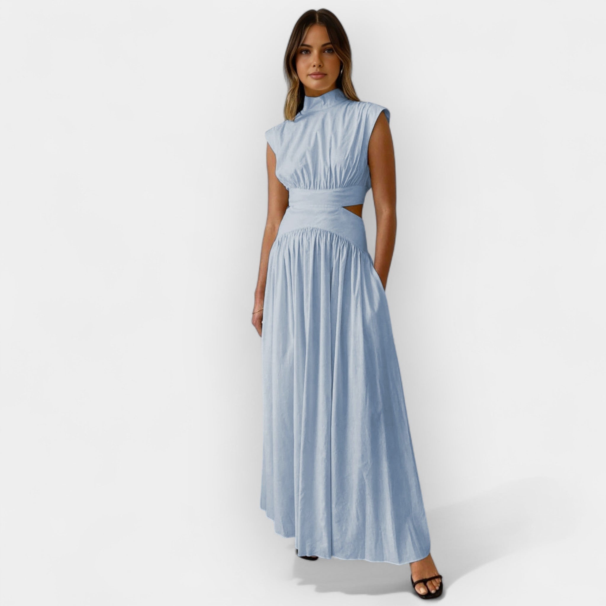 Elegantna obleka z izrezi