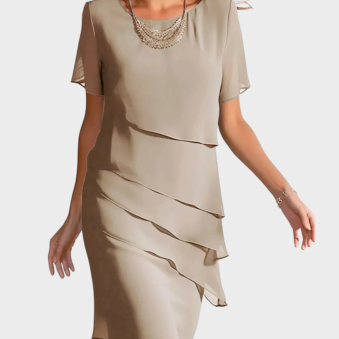 Kristina – Elegantna obleka za oblikovanje postave