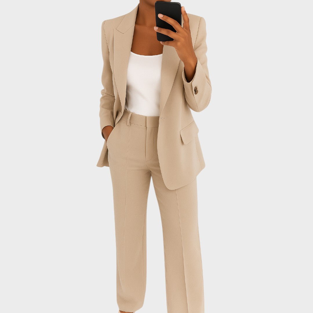 Aldona Eleganten Poslovni Kostum za Šik in Profesionalen Videz