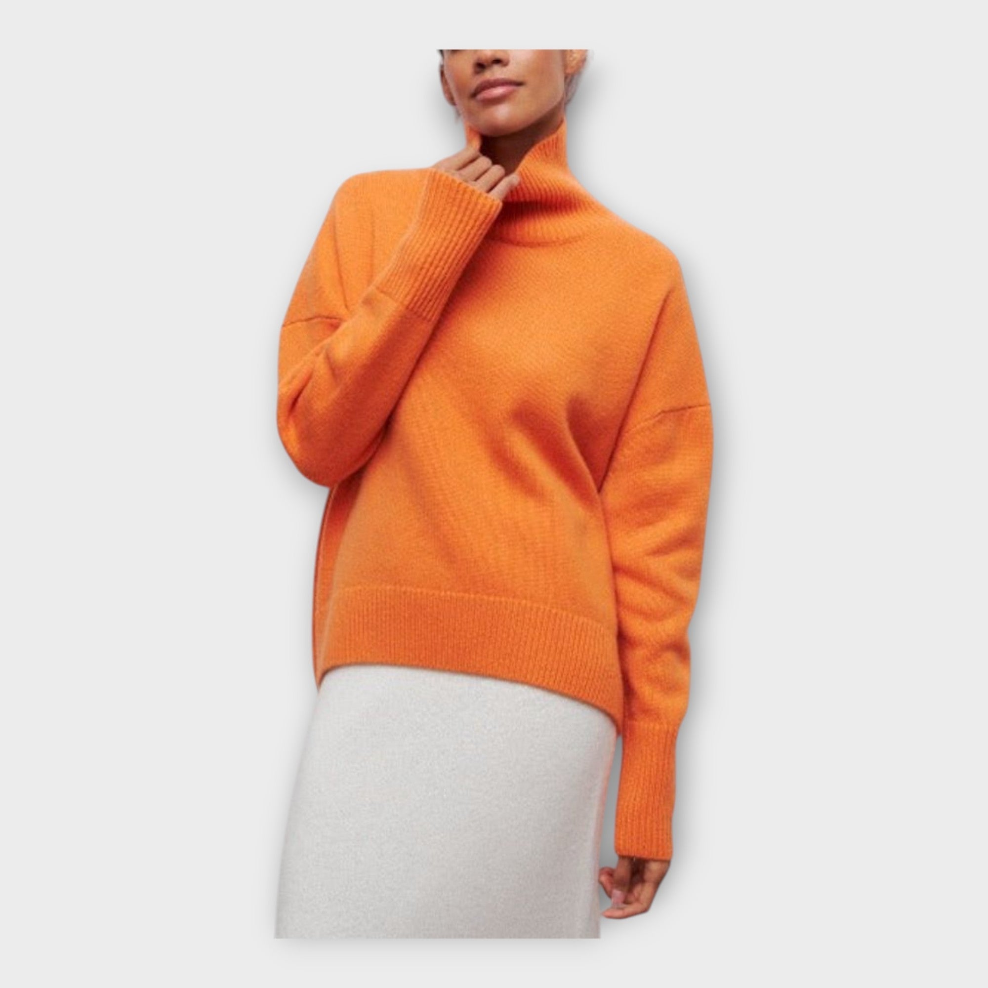 Pulover z Visokim Ovratnikom iz Pletenine