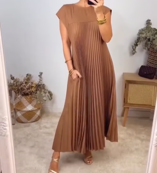 Lara | Brezčasna in udobna obleka