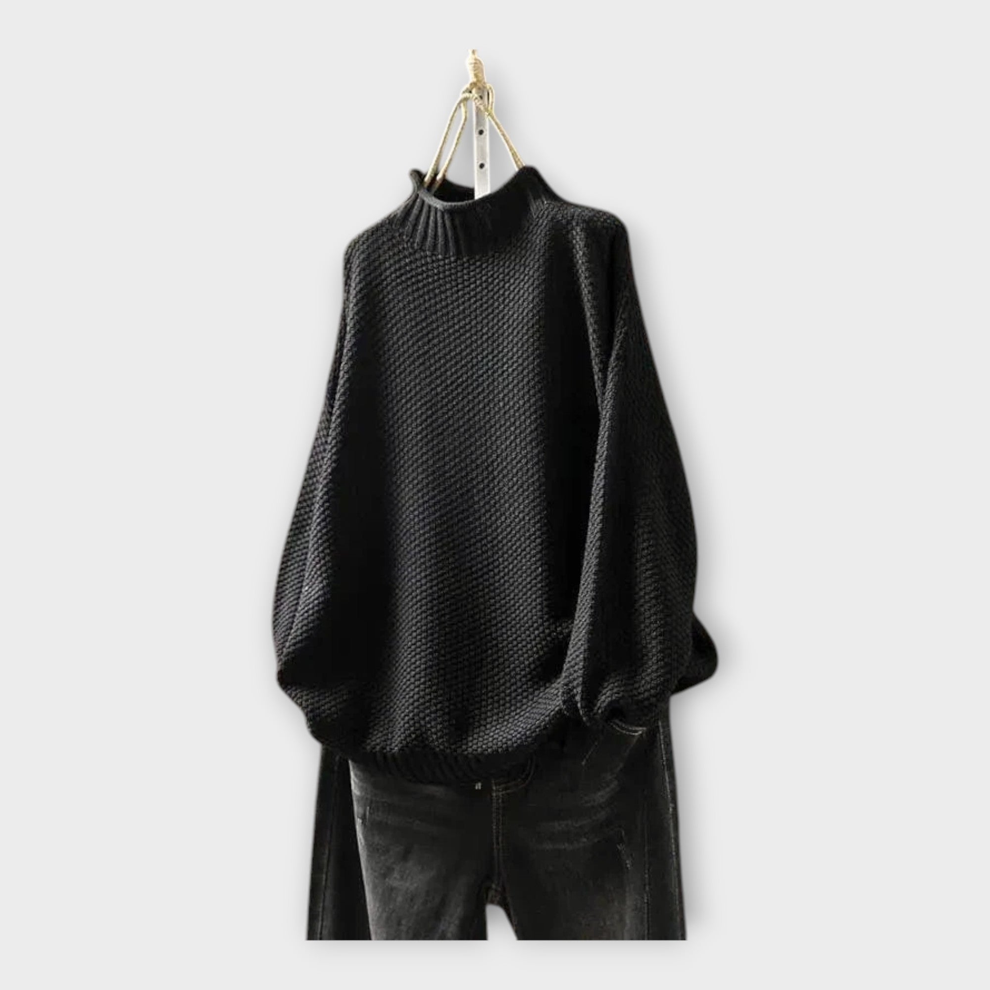 Pleteni Pulover z Visokim Ovratnikom