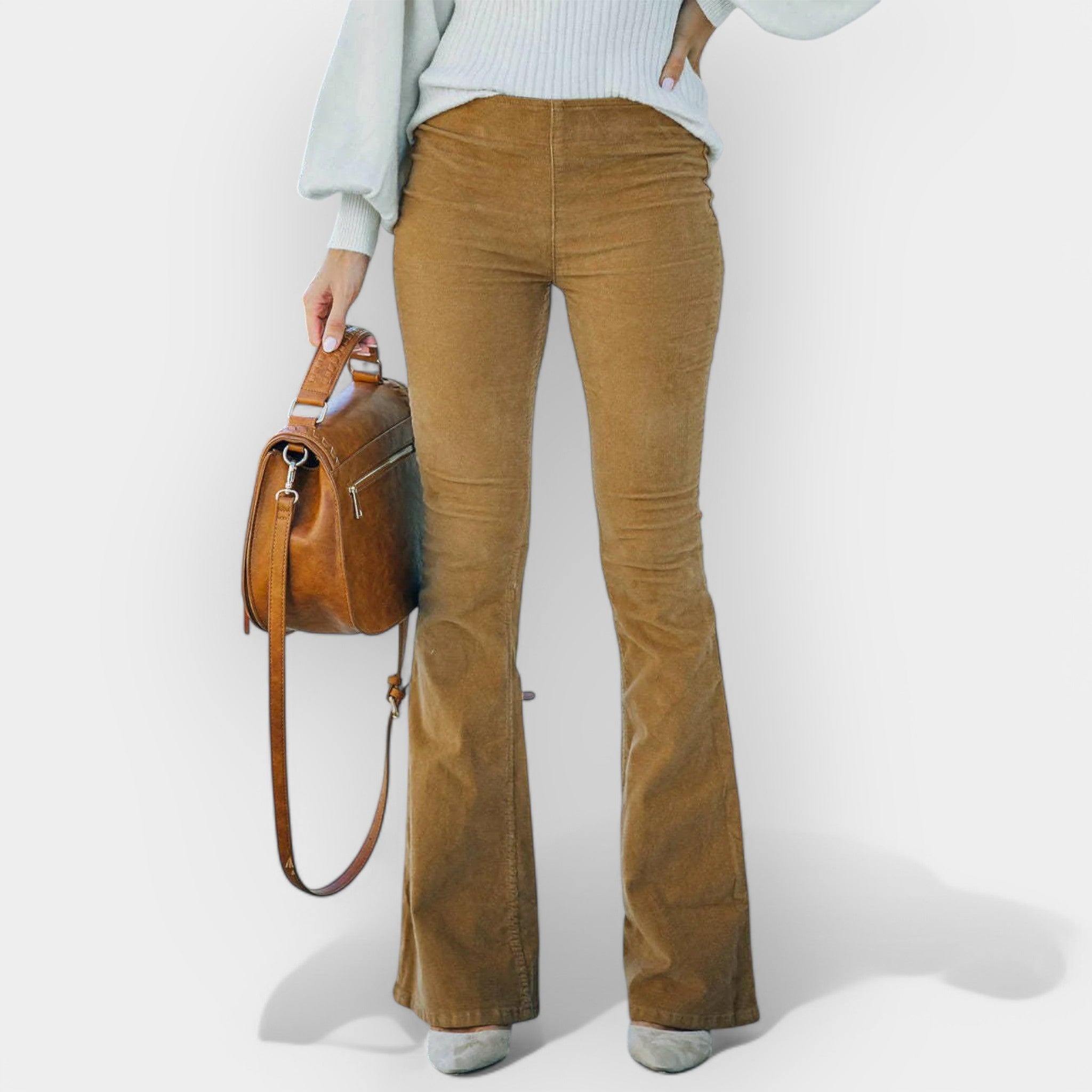 Visokokrajene hlače z širokimi nogavicami