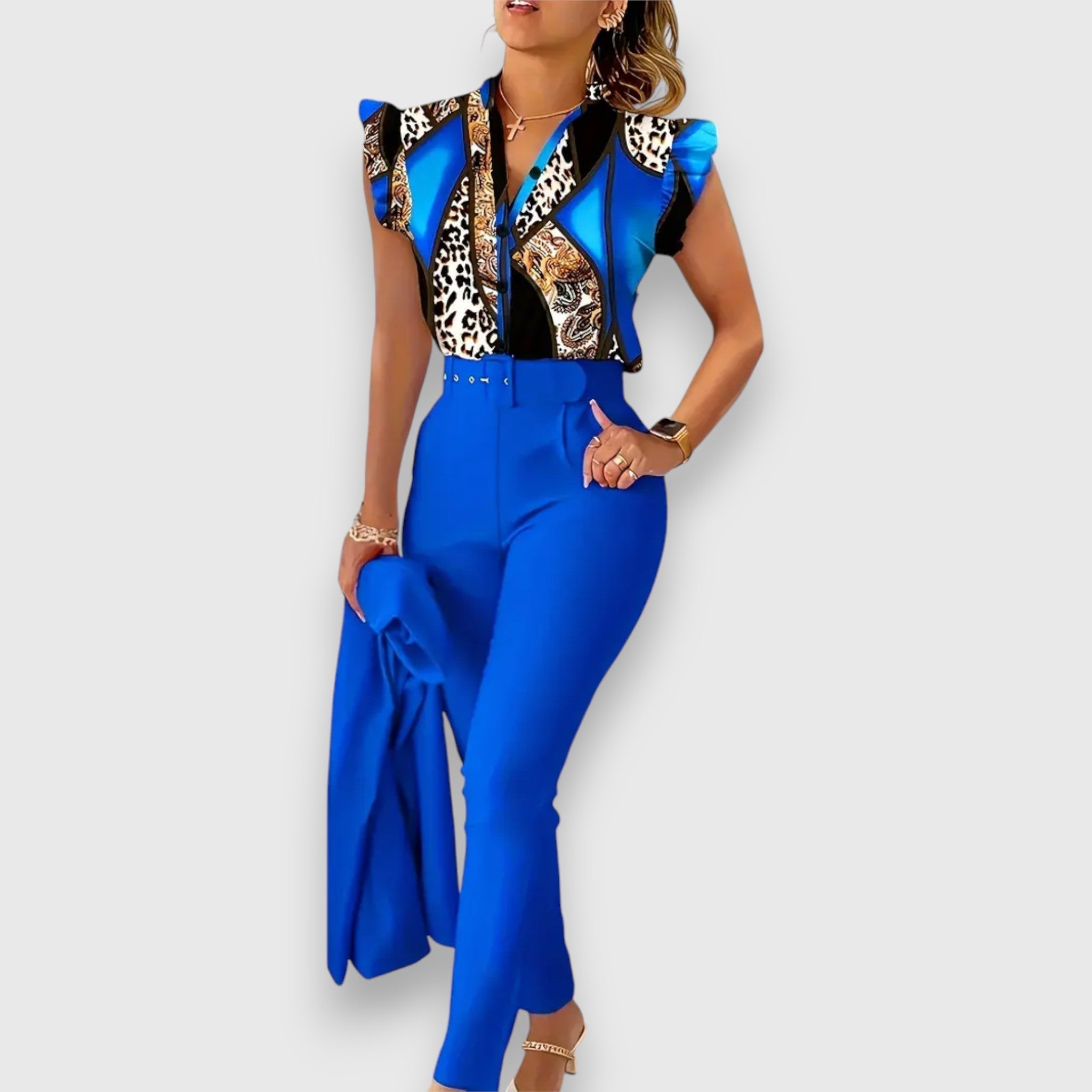 Komplet iz dveh kosov z modernim leopardjim vzorcem.