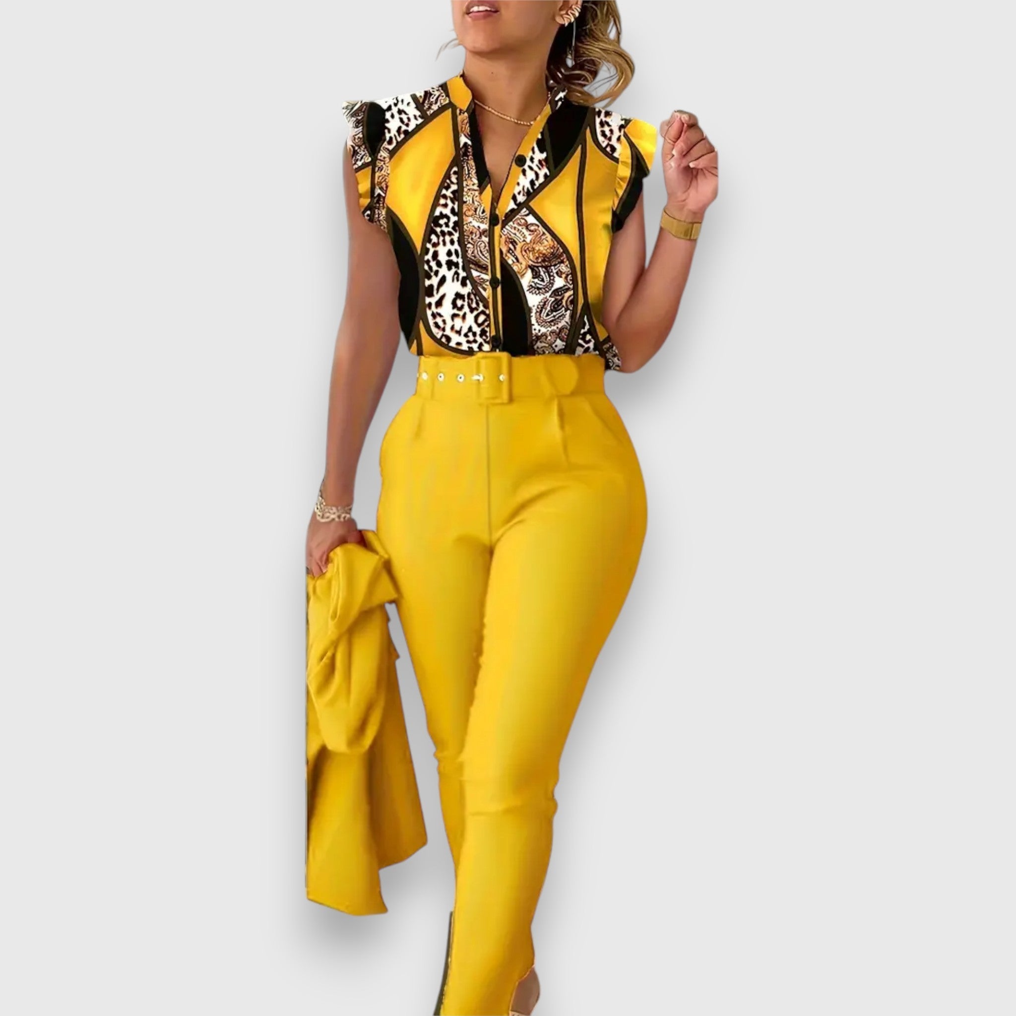 Komplet iz dveh kosov z modernim leopardjim vzorcem.