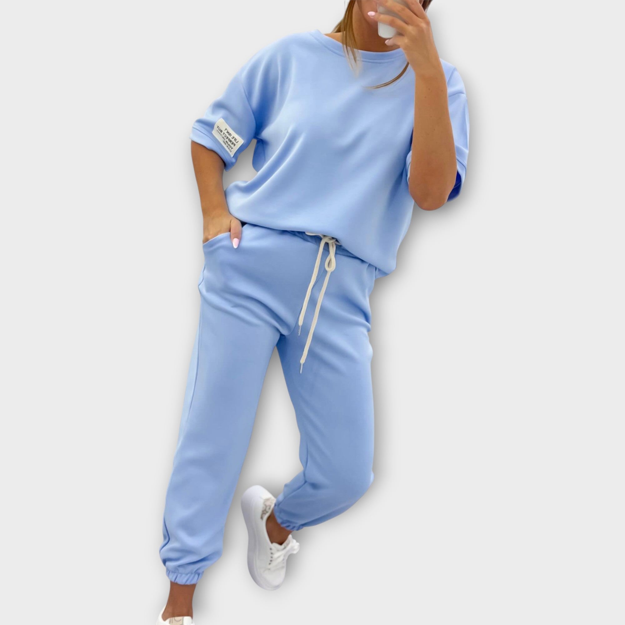 Komplet Loungewear z lahkim krojem