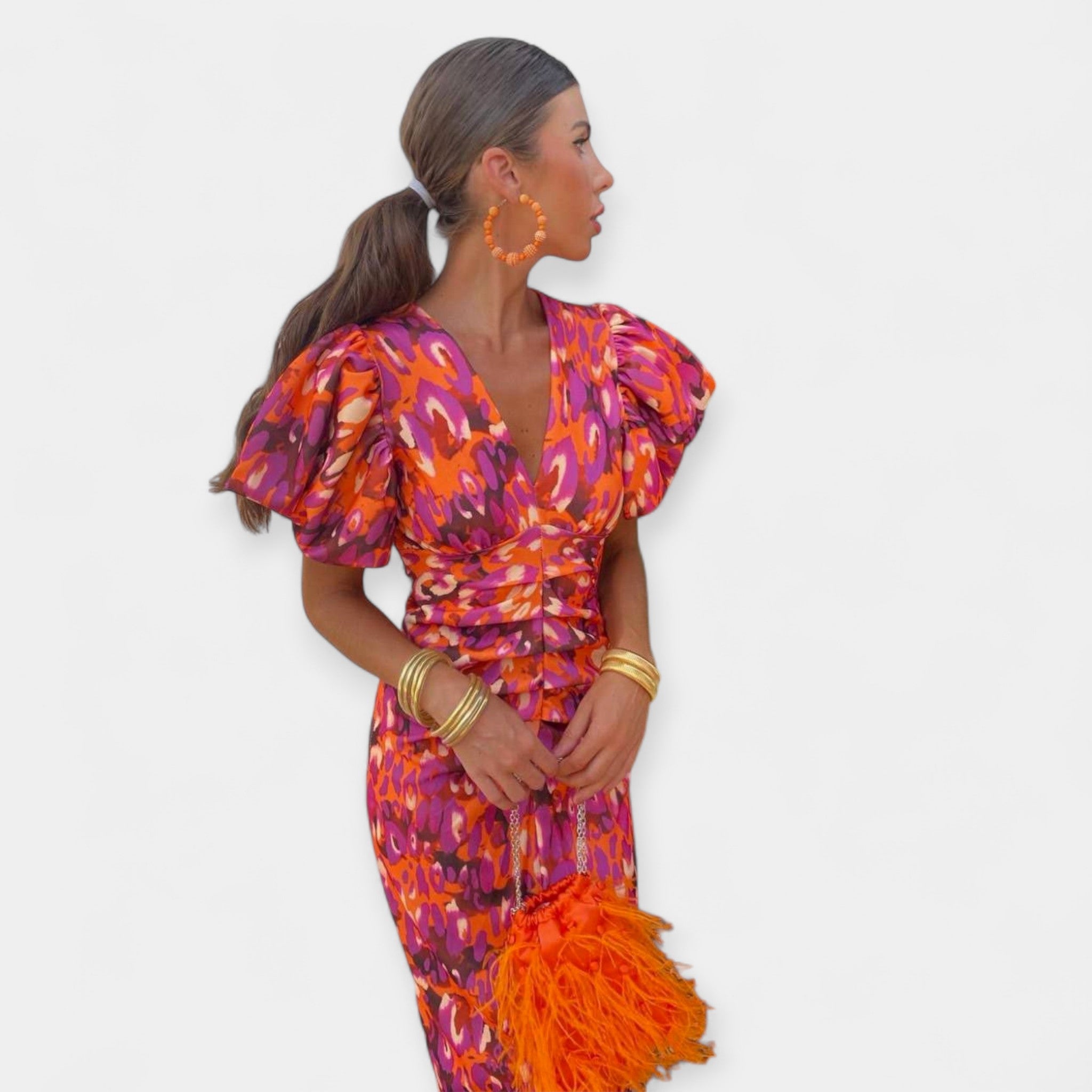 Haljina z rokavi in volanom