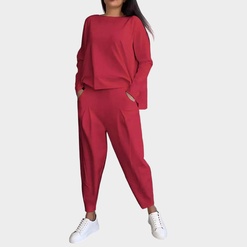 Set Majice in Hlačk z Elegantnim Slogom