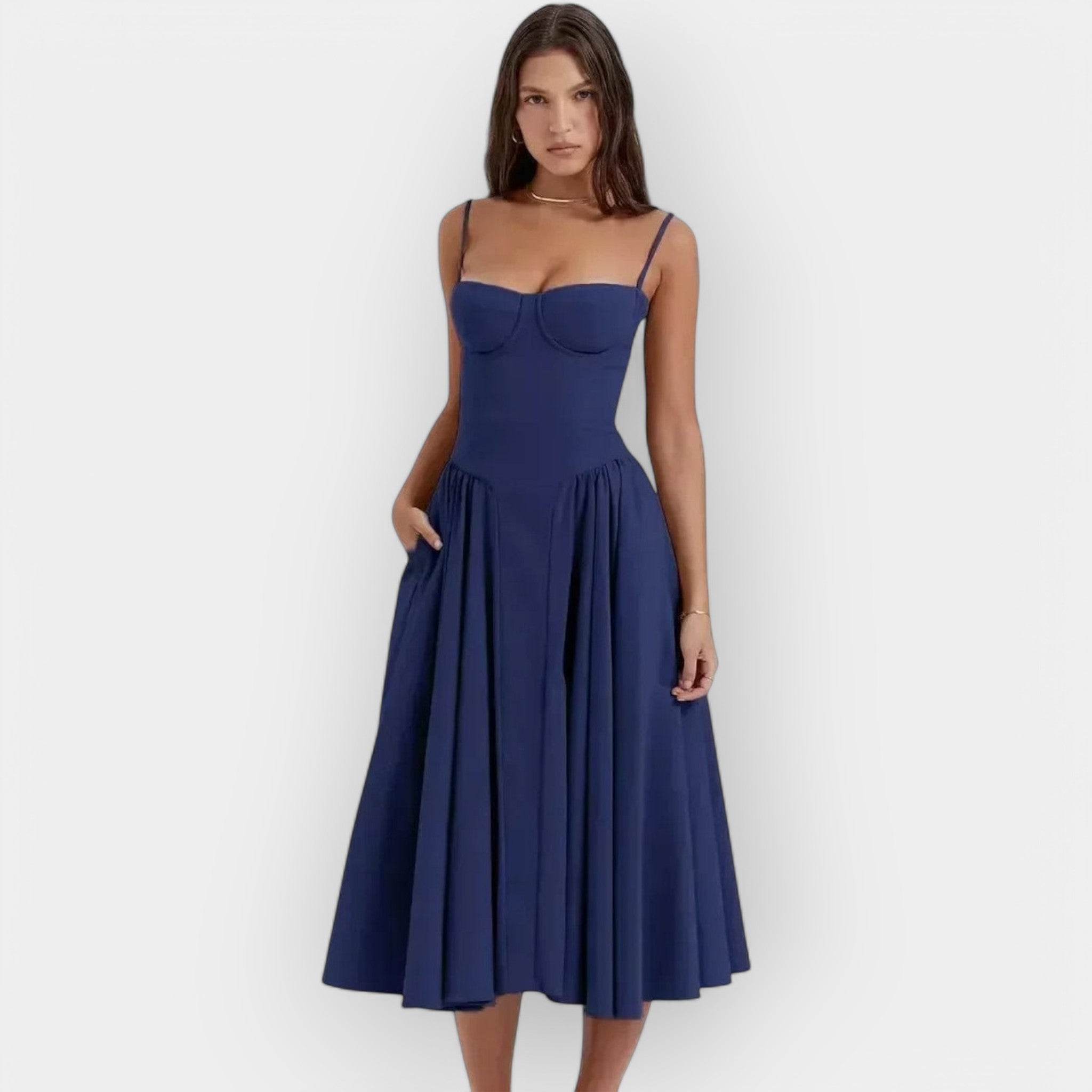 Elegantna midi obleka za poletje